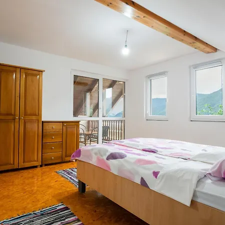 Vikendica Mirna Oaza Ferienhaus *